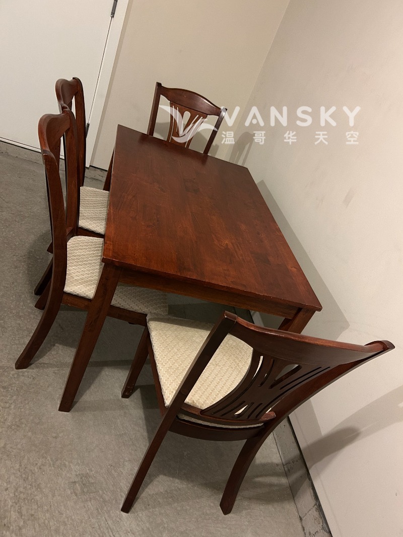 260308201119_table  4 chairs.jpeg